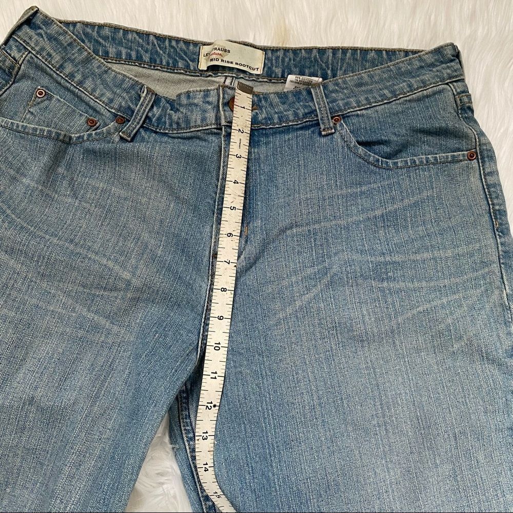 Levi's Light Wash Blue Mid Rise Bootcut Jeans 16L - Picture 16 of 16